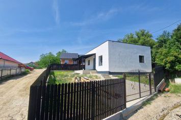 Casă - 3 camere de vanzare BACAU - Bacau anunturi imobiliare Bacau