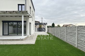 Jumatate de duplex cu 4 camere finalizat Dumbravita anunturi imobiliare Timis