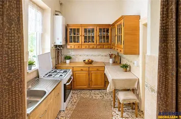 Casă - 4 camere de vanzare CENTRAL - Mures anunturi imobiliare Mures
