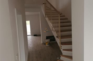 Casă - 5 camere de vanzare CENTRAL - Timis anunturi imobiliare Timis