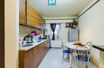Apartament panoramic cu 4 camere zona 300 anunturi imobiliare Arad