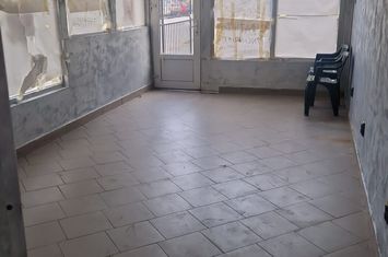 Spatii comerciale in Zona Dacia cu supafata de 40-30-20 mp anunturi imobiliare Mures