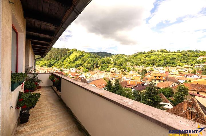 Apartament 5 camere de vanzare BRASOVUL VECHI - Brasov anunturi imobiliare Brasov
