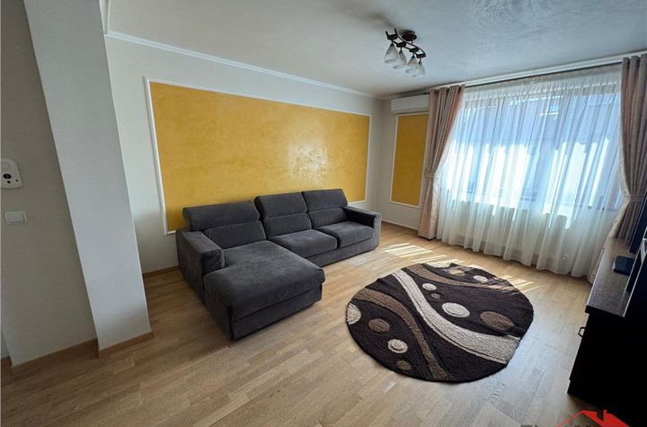 Apartament 3 camere de vanzare EST - Vrancea anunturi imobiliare Vrancea