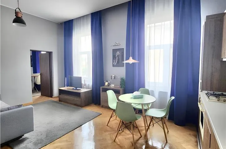 Apartament 2 camere de inchiriat CENTRUL CIVIC - Brasov anunturi imobiliare Brasov