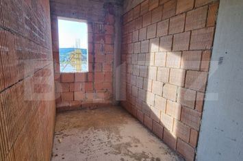 Apartament 2 camere de vanzare BACIU - Cluj anunturi imobiliare Cluj