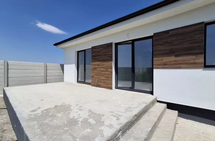 Casă - 4 camere de vanzare SANTANDREI - Bihor anunturi imobiliare Bihor