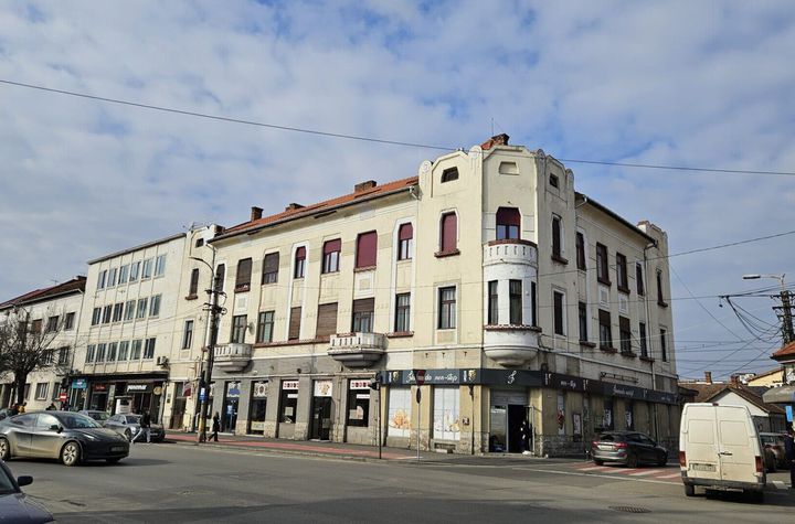 Apartament de 154 mp cu tavan inalt, zona Dorobantilor-Central anunturi imobiliare Cluj