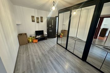 Apartament 3 camere de vanzare DEVA - Hunedoara anunturi imobiliare Hunedoara