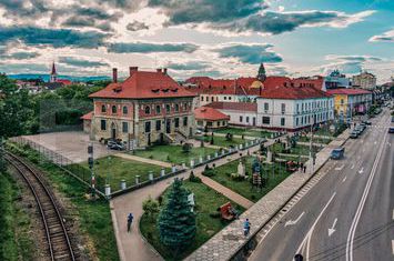 Spațiu comercial de inchiriat RADAUTI - Suceava anunturi imobiliare Suceava