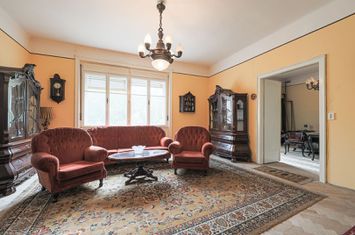 Rezervat! apartament 4 camere,  Bulevardul General Dragalina anunturi imobiliare Arad