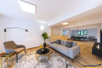 Vilă - 9 camere de vanzare EXTERIOR EST - Brasov anunturi imobiliare Brasov