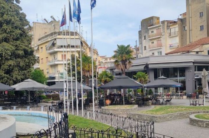 Local comercial (fast food), 200 mp — centrul Serres anunturi imobiliare Grecia