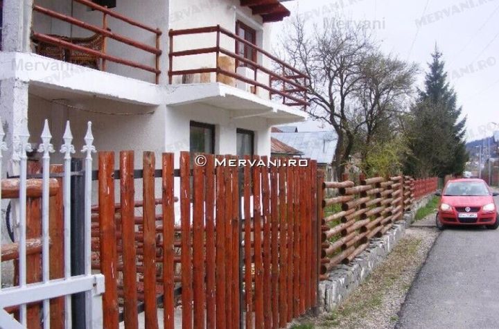 Casă - 7 camere de vanzare BUSTENI - Prahova anunturi imobiliare Prahova