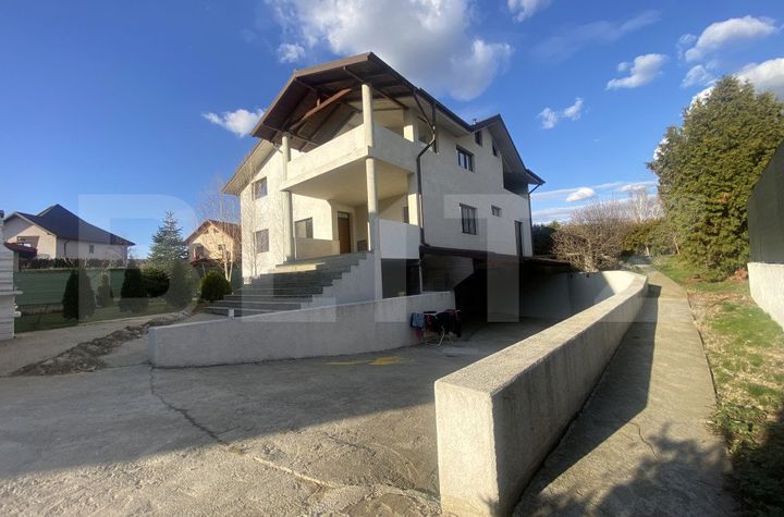 Vilă - 8 camere de vanzare BUCOV - Prahova anunturi imobiliare Prahova