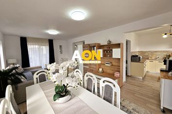 1/2 Duplex, 4 camere, mobilat, utilat, 230 mp, zona Lipoveni anunturi imobiliare Alba