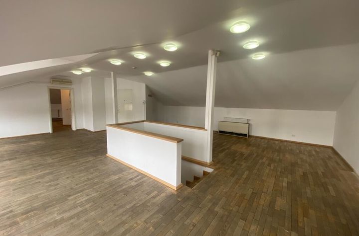 Apartament 3 camere de inchiriat UNIVERSITATE - Bucuresti anunturi imobiliare Bucuresti