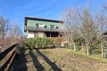 Priveliste de vis, 5 camere + anexe, teren 7000 mp, gata de mutat anunturi imobiliare Prahova