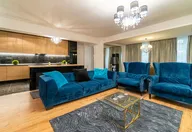 2.600 €, Apartament 4 camere