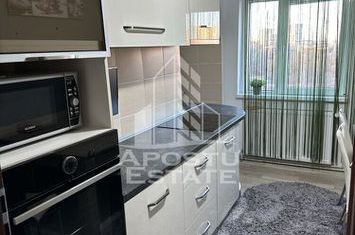 Apartament cu 2 camere, 2 bai, 2 balcoane,decomandat, renovat,Soarelui anunturi imobiliare Timis