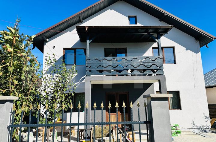 Vilă - 8 camere de vanzare IASI - Iasi anunturi imobiliare Iasi