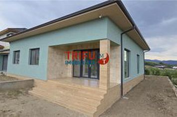 Casă - 4 camere de vanzare CENTRAL - Alba anunturi imobiliare Alba