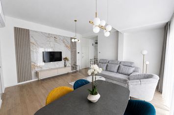 Apartament 3 camere, de lux , Ultracentral Ploiesti (Bucegi 12 ) anunturi imobiliare Prahova