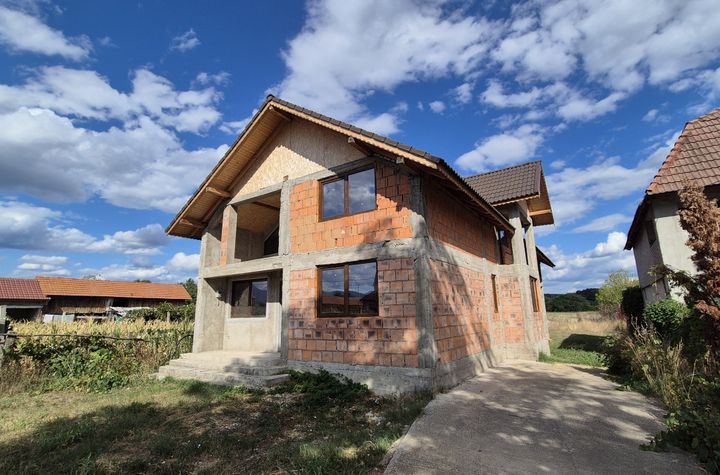 Casă - 5 camere de vanzare RUNCU - Gorj anunturi imobiliare Gorj