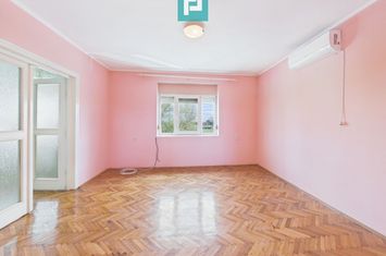 Casă cu 7 camere, ideală pentru familie, Grădiște anunturi imobiliare Arad