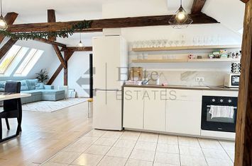 Apartament 3 camere de inchiriat Ultracentral pe Str. Independentei anunturi imobiliare Bihor