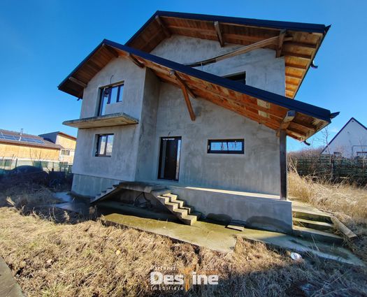 Casă 4 cam Barnova, 145 mp, P+M