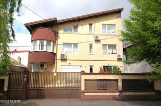 Vilă 10 cam de vânzare Bucuresti - Salaj