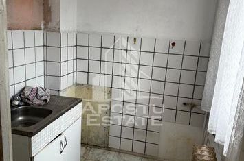 Apartament 2 camere, etajul 1, Sagului anunturi imobiliare Timis
