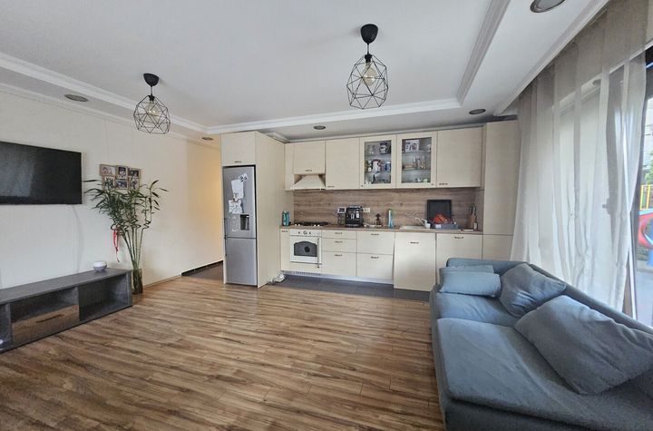 VANZARE 3 CAMERE COMPLEX CU PISCINA-IANCU NICOLAE anunturi imobiliare Bucuresti