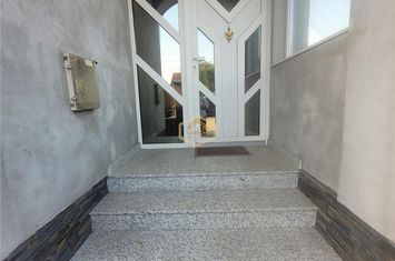 Casă - 5 camere de vanzare ODOREU - Satu Mare anunturi imobiliare Satu Mare