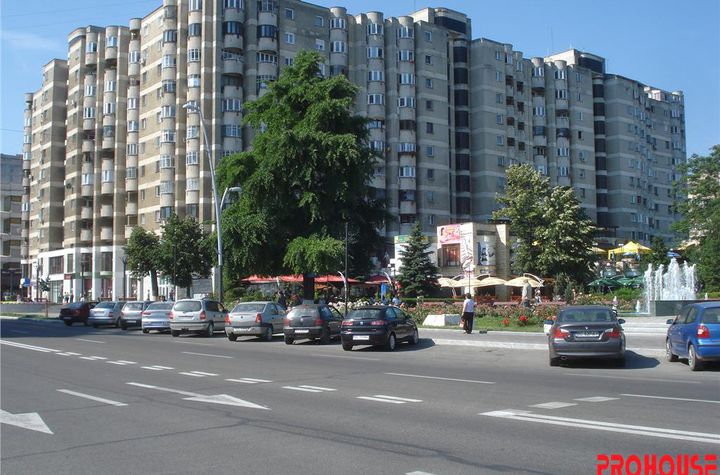 Apartament 3 camere de vanzare ULTRACENTRAL - Bacau anunturi imobiliare Bacau