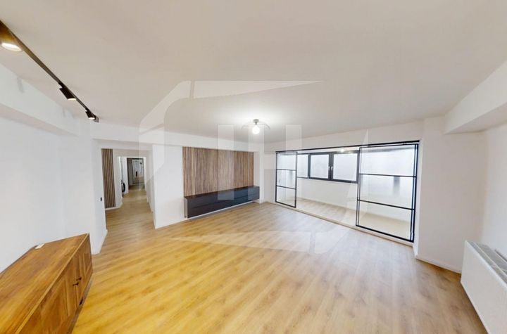 Apartament 4 camere de vanzare CLUJ-NAPOCA - Cluj anunturi imobiliare Cluj