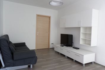 Beller, Parc Floreasca, inchiriere apartament 3 camere, 63 mp utili, mobilat si utilat, anunturi imobiliare Bucuresti