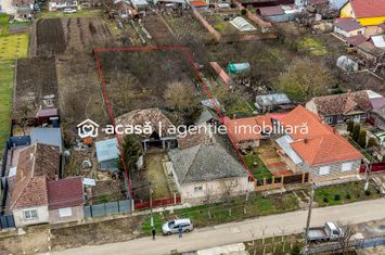 Casă de vanzare cu 3 camere in Chisineu Cris - Locuința ideală pentru anunturi imobiliare Arad