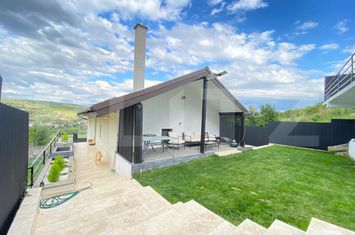 Vilă - 4 camere de vanzare CLUJ-NAPOCA - Cluj anunturi imobiliare Cluj