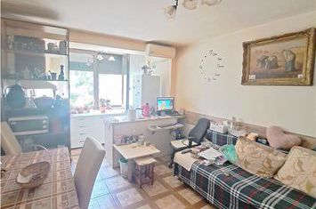 Apartament 3 camere de vanzare CENTRAL - Timis anunturi imobiliare Timis