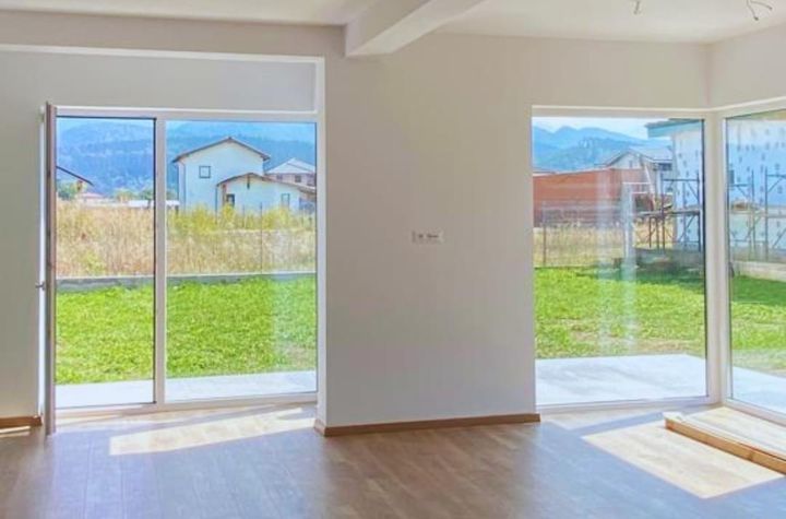 Vilă - 4 camere de vanzare CRISTIAN - Brasov anunturi imobiliare Brasov