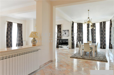 Casă 9 camere 589 mp