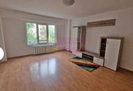 520 €, Apartament 3 camere