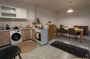 Casă - 3 camere de vanzare CENTRAL - Mures anunturi imobiliare Mures