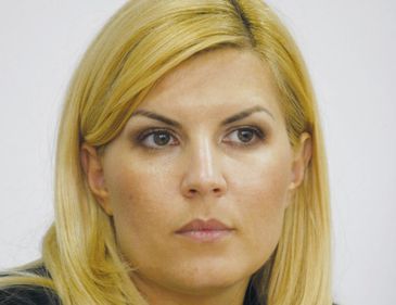 Elena Udrea lansează vineri megaproiectul ANL cu 10.000 de locuinţe