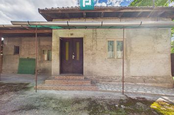 Casă în localitatea Gurahonț, județul Arad anunturi imobiliare Arad