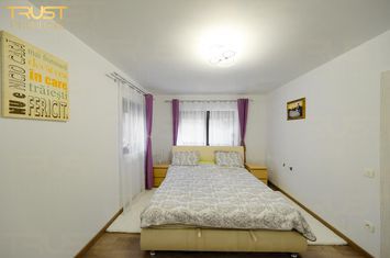 Apartament 4 camere de vanzare DAMBUL ROTUND - Cluj anunturi imobiliare Cluj