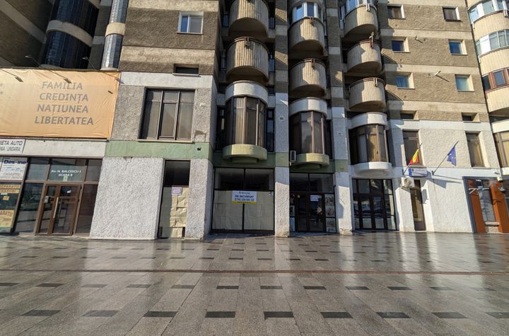 Spațiu comercial de inchiriat ULTRACENTRAL - Bacau anunturi imobiliare Bacau