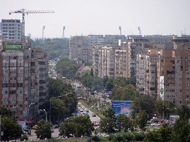 VIDEO:: În zona 13 Septembrie privitul pe geam COSTĂ!